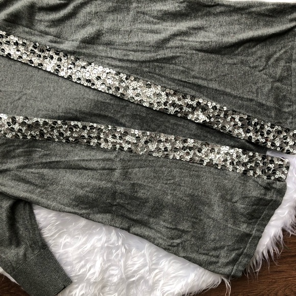 Cardigan - Picture 5 of 5